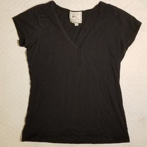 🦋 Pink Rose Black Fitted V-neck Short Sleeve T-Shirt 🦋